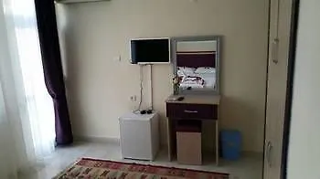 Our Place Hotel 올루데니스
