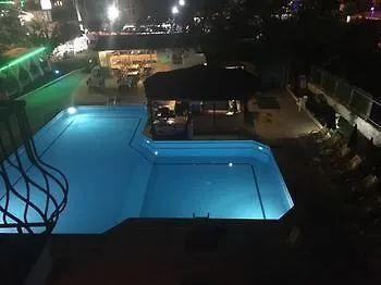 Our Place Hotel 올루데니스 3*,  터키