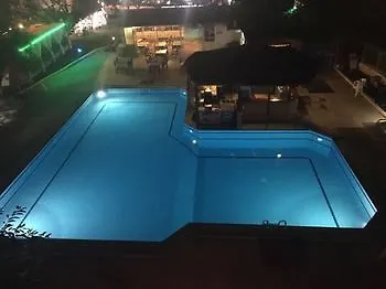 Our Place Hotel 올루데니스 3*,